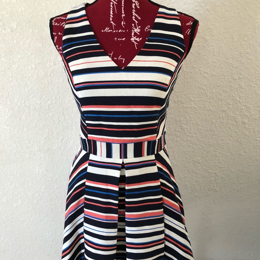 Adelyn Rae Dress - Picture 1 of 4